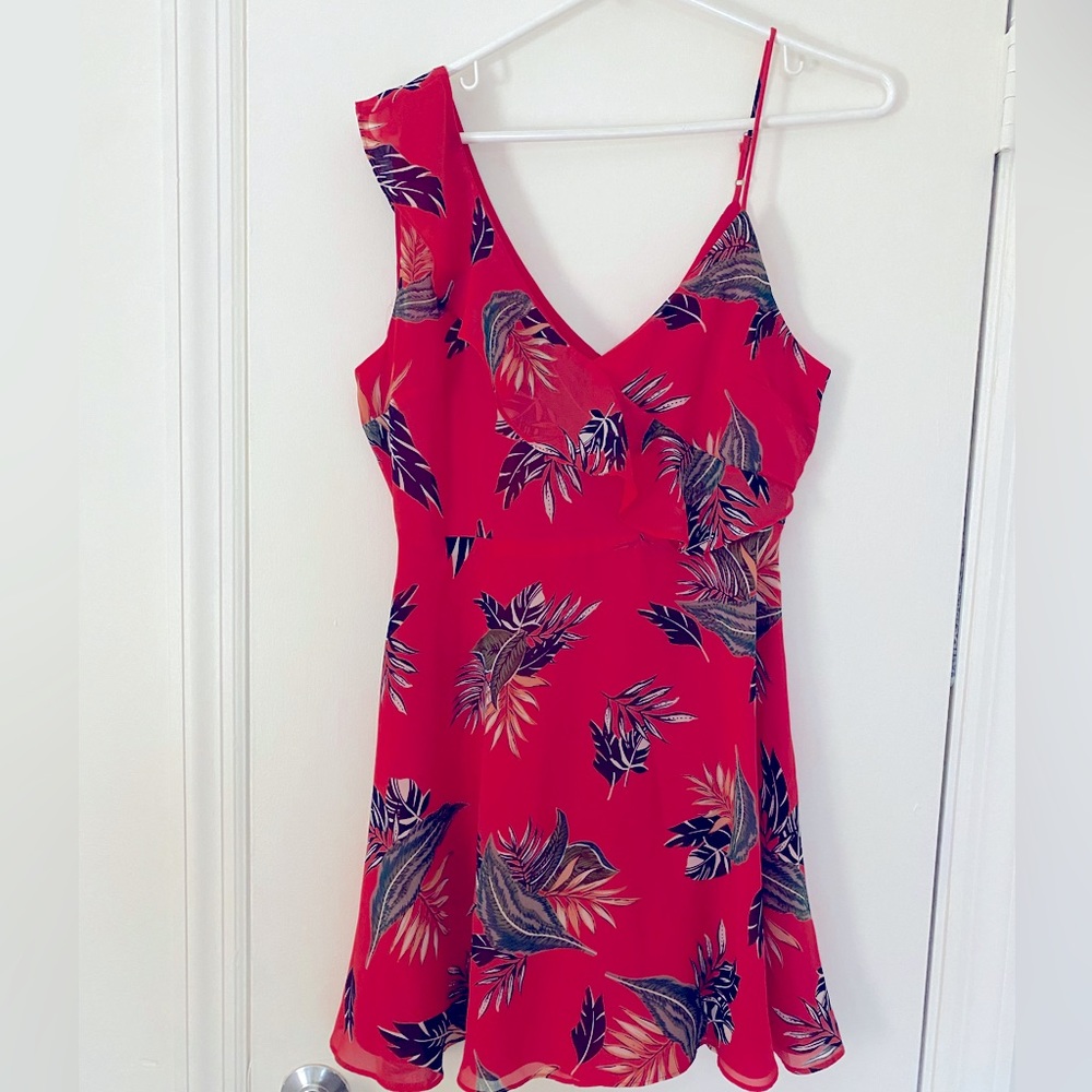 Lulu’s: adorable floral mini dress. Like new.